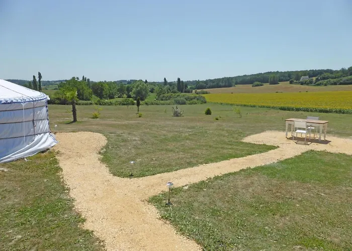 Les Yourtes D'agnac خيمة فخمة *