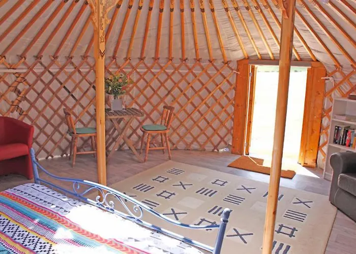 Les Yourtes D'agnac خيمة فخمة *